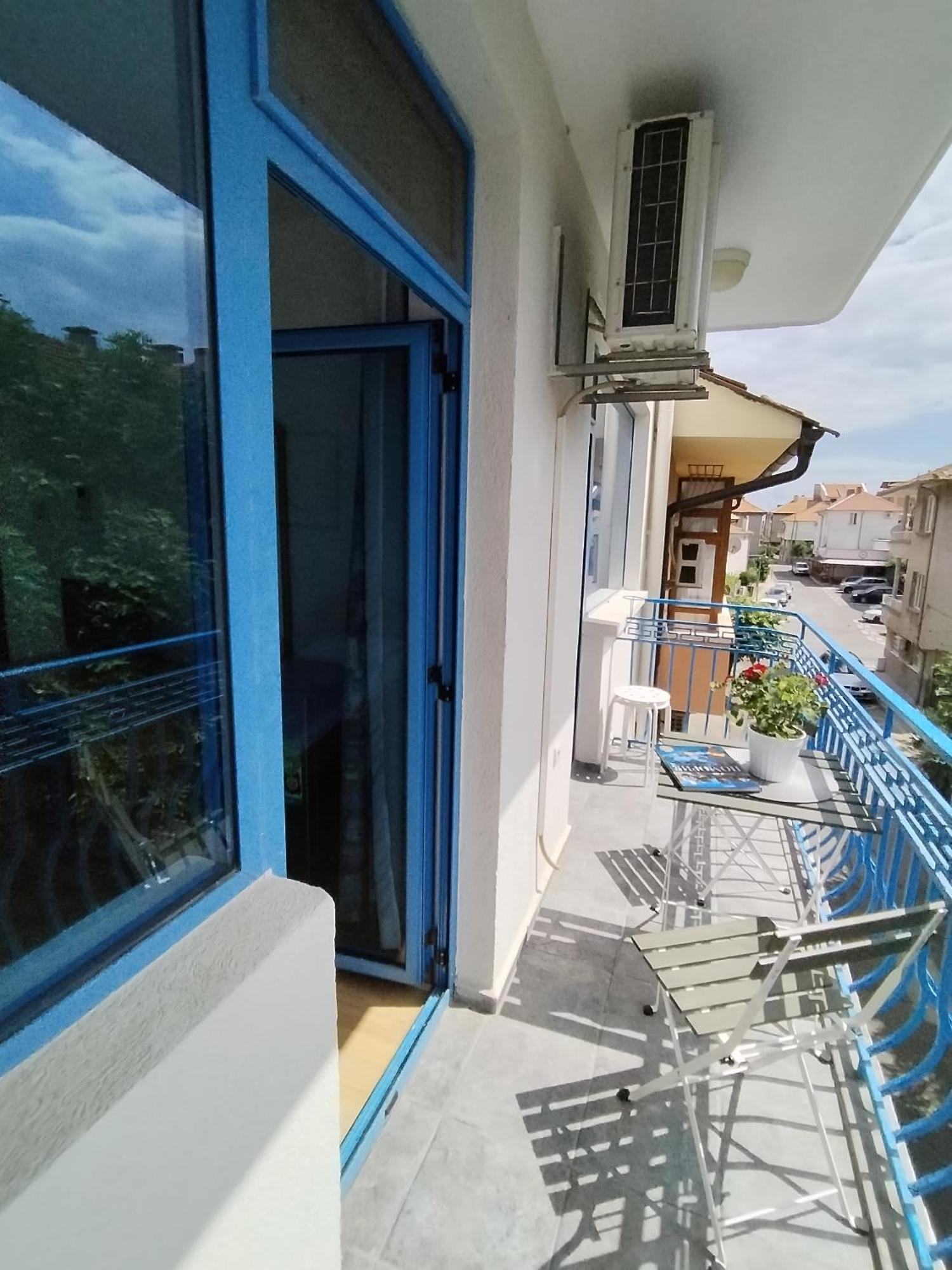Lira Sto Apartments Pomorie Exterior photo