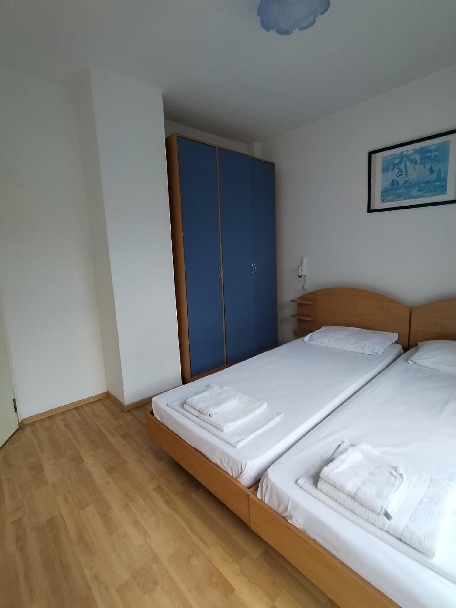 Lira Sto Apartments Pomorie Exterior photo